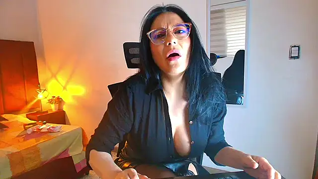 Zuzana21 online show from 10/03/25, 12:57