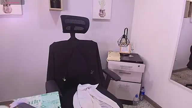 Zuzana21 online show from 04/21/26, 01:07