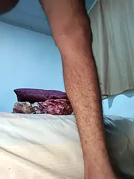 Zombra 42 online show from 11/25/25, 03:17