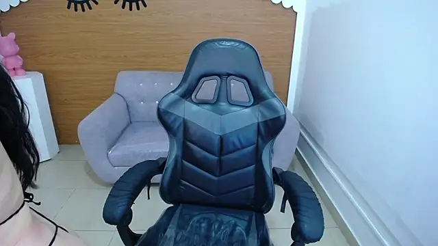 Chinatsu t online show from 09/17/25, 12:51