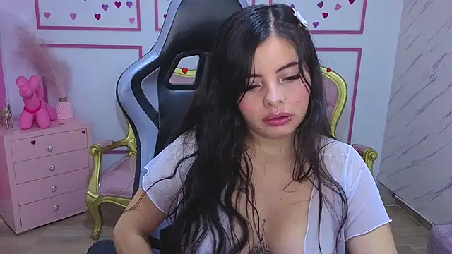 Chinatsu t online show from 06/06/26, 01:05