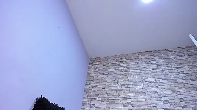 Snapshot of nicollee18 chatting on 03/18/25, 12:25 nicollee18 online show from 03/18/25, 12:25