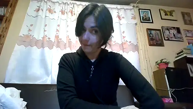 Snapshot of Tiramisu89 chatting on 03/22/25, 04:45 Tiramisu89 online show from 03/22/25, 04:45