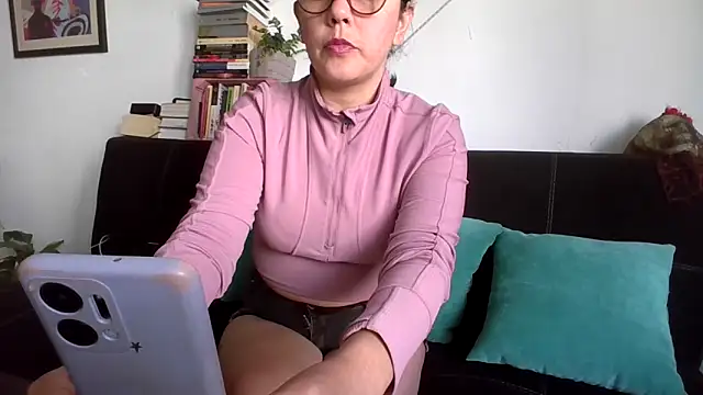 Snapshot of Tiramisu89 chatting on 11/08/25, 05:56 Tiramisu89 online show from 11/08/25, 05:56