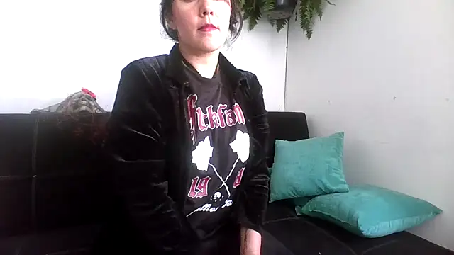 Snapshot of Tiramisu89 chatting on 01/13/26, 06:24 Tiramisu89 online show from 01/13/26, 06:24