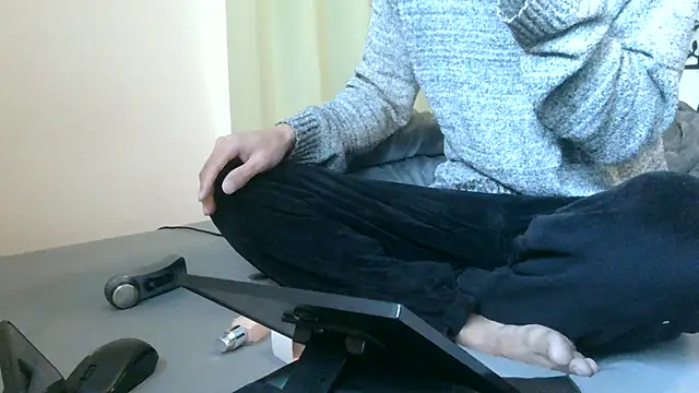 UKI06 online show from 12/21/24, 06:09