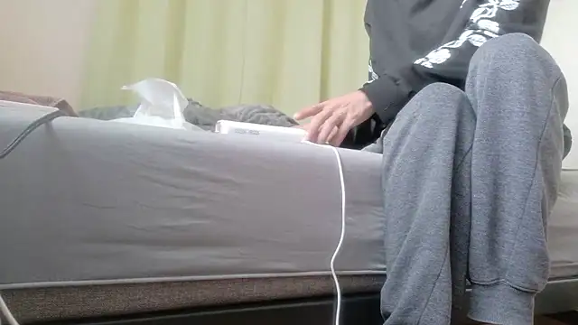 UKI06 online show from 11/25/25, 04:34