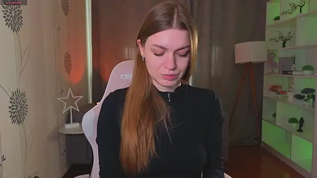 Lovella Lips online show from 03/30/26, 11:22