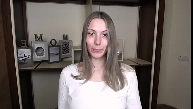 VanessaMay  online show from 03/04/26, 03:51