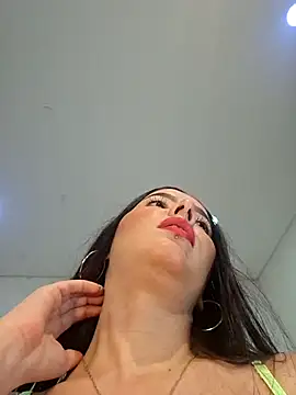 Snapshot of Anal_Luucia chatting on 05/08/26, 12:10 Anal Luucia online show from 05/08/26, 12:10