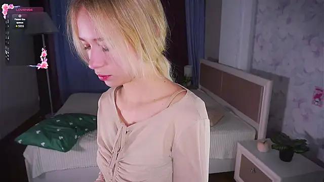 LynetBurby online show from 12/01/25, 06:40