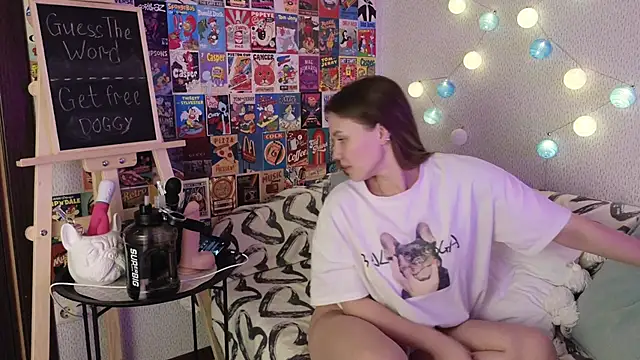 LittleLeen online show from 12/18/24, 06:03