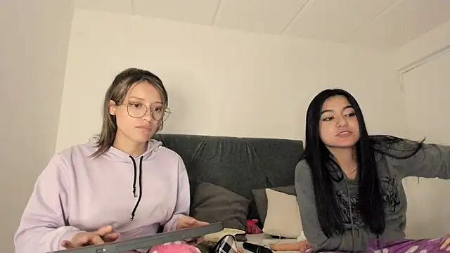 Gabby and Alice online show from 12/11/24, 09:23