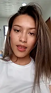 Gabby and Alice online show from 01/02/25, 06:01