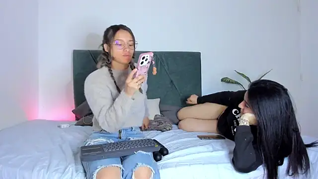 Gabby and Alice online show from 02/06/25, 08:02