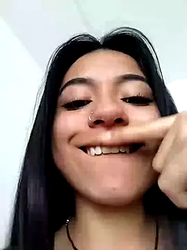 Gabby and Alice online show from 02/12/25, 04:55