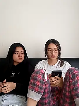 Gabby and Alice online show from 02/28/25, 06:31