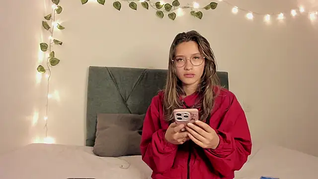 Gabby and Alice online show from 03/16/25, 11:36