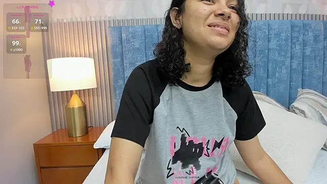 pretty sunlight  online show from 10/19/25, 01:28