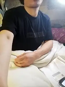 Snapshot of Joealex- chatting on 03/05/26, 10:33 Joealex- online show from 03/05/26, 10:33