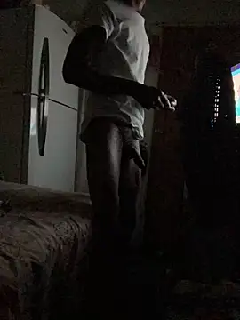 Snapshot of Johnras121 chatting on 03/21/25, 10:28 Johnras121 online show from 03/21/25, 10:28