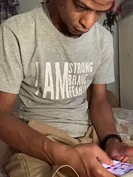 Snapshot of Johnras121 chatting on 10/29/25, 01:52 Johnras121 online show from 10/29/25, 01:52