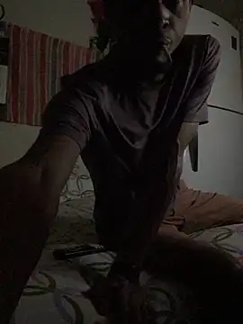 Snapshot of Johnras121 chatting on 12/20/25, 04:19 Johnras121 online show from 12/20/25, 04:19