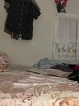 Snapshot of Johnras121 chatting on 02/11/26, 11:32 Johnras121 online show from 02/11/26, 11:32