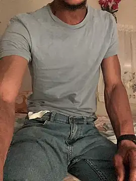 Snapshot of Johnras121 chatting on 02/22/26, 03:32 Johnras121 online show from 02/22/26, 03:32