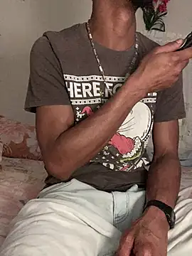 Snapshot of Johnras121 chatting on 03/03/26, 11:54 Johnras121 online show from 03/03/26, 11:54