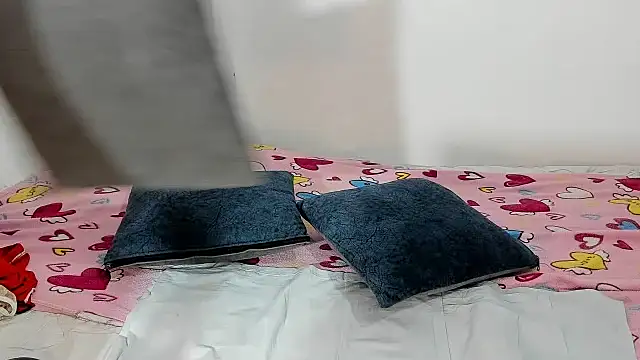 Snapshot of madisson_smalltits chatting on 12/01/25, 01:05 madisson smalltits online show from 12/01/25, 01:05