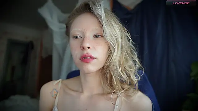  Phantom thread  online show from 09/11/25, 09:20