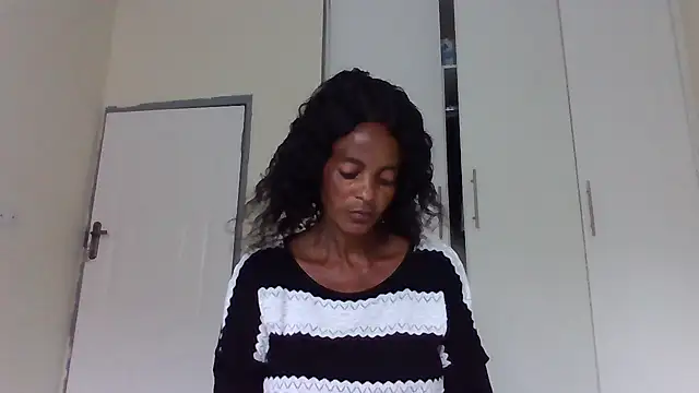 sweets 80 online show from 11/15/25, 03:52