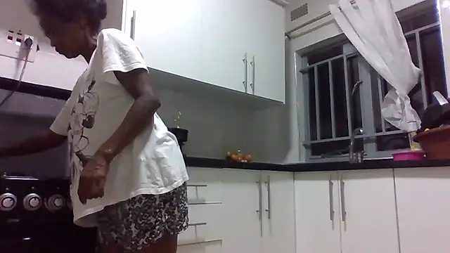 sweets 80 online show from 03/29/26, 03:06