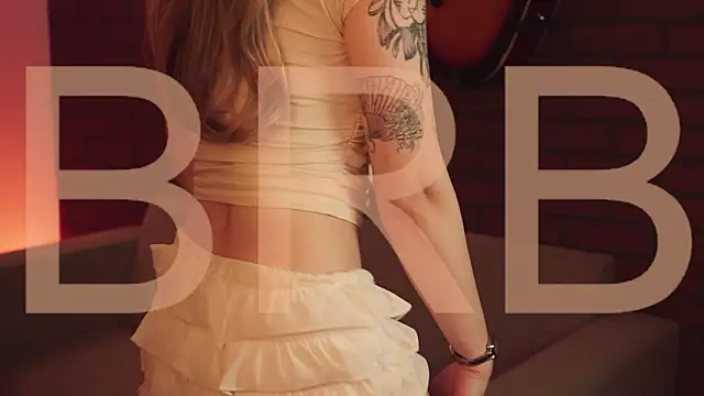 EllieCutes online show from 02/09/26, 05:55