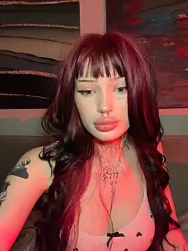 Snapshot of madelinexx chatting on 10/30/25, 04:30 madelinexx online show from 10/30/25, 04:30