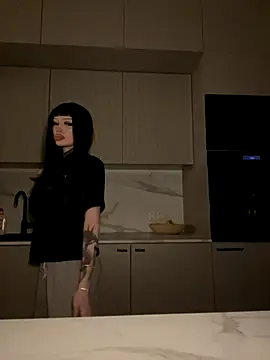 Snapshot of madelinexx chatting on 11/07/25, 04:07 madelinexx online show from 11/07/25, 04:07