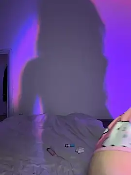 Snapshot of madelinexx chatting on 02/05/26, 04:00 madelinexx online show from 02/05/26, 04:00