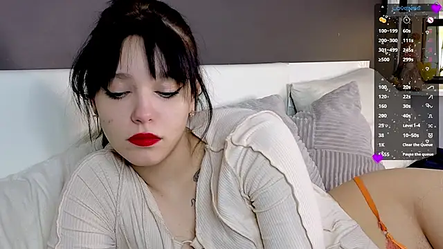 Snapshot of WildaBendell chatting on 12/07/24, 07:54 WildaBendell online show from 12/07/24, 07:54