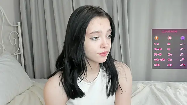 Snapshot of WildaBendell chatting on 02/07/25, 07:06 WildaBendell online show from 02/07/25, 07:06