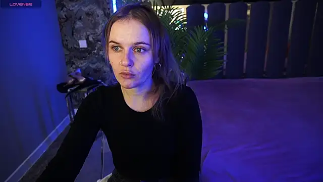 MaribelRiverr  online show from 11/03/25, 06:36