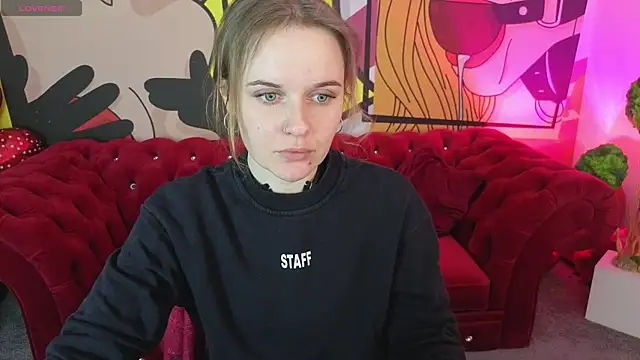 MaribelRiverr  online show from 04/20/26, 05:32