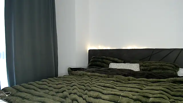 ElizabethAC online show from 02/09/26, 06:50