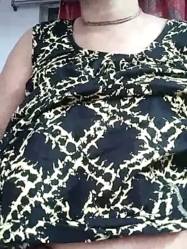 Snapshot of miss-Riy chatting on 02/13/25, 08:06 miss-Riy online show from 02/13/25, 08:06