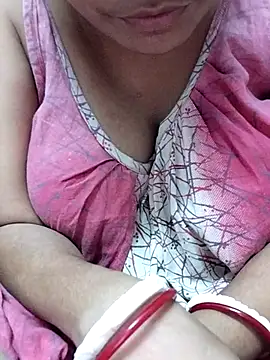 Snapshot of miss-Riy chatting on 10/31/25, 08:48 miss-Riy online show from 10/31/25, 08:48