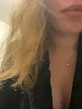 EvaRush online show from 12/20/24, 10:22