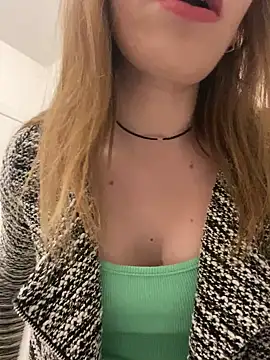 EvaRush online show from 03/23/25, 02:04