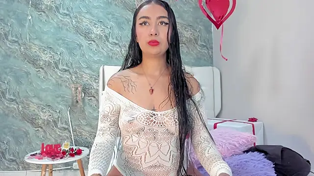 Snapshot of AntonellaQueenn chatting on 02/16/25, 10:10 AntonellaQueenn online show from 02/16/25, 10:10