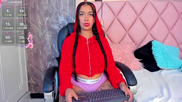 Snapshot of AntonellaQueenn chatting on 02/26/25, 11:09 AntonellaQueenn online show from 02/26/25, 11:09
