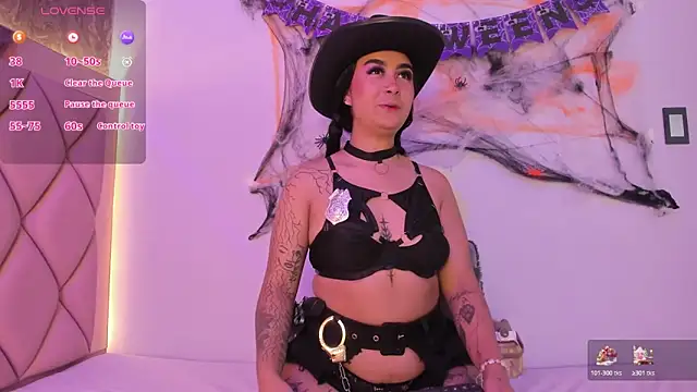 Snapshot of AntonellaQueenn chatting on 10/18/25, 11:11 AntonellaQueenn online show from 10/18/25, 11:11